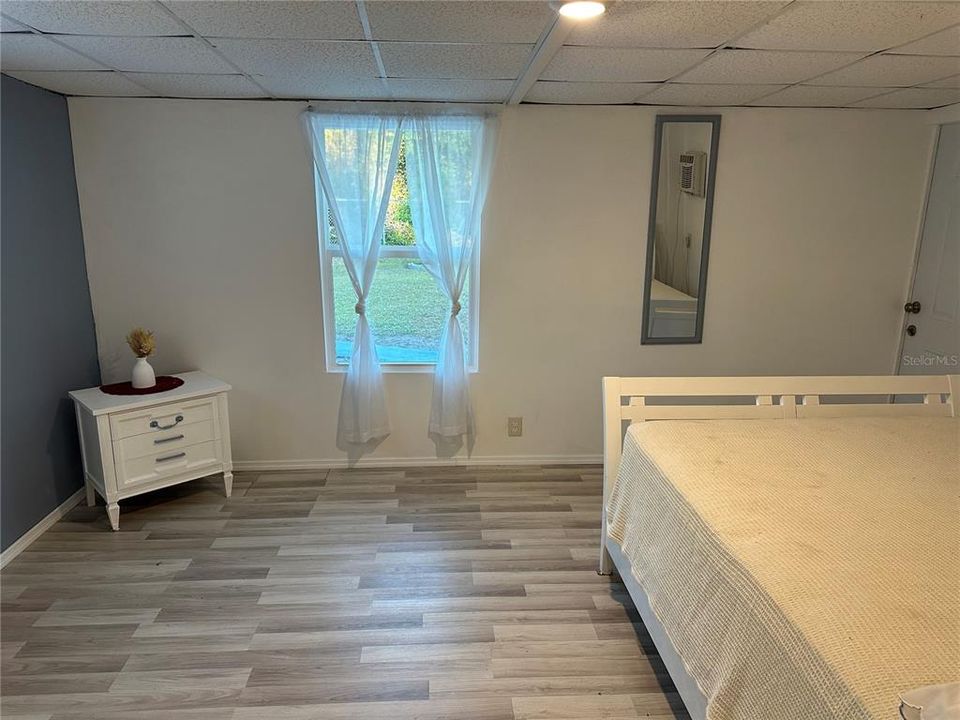 На продажу: $199,900 (3 спален, 2 ванн, 1008 Квадратных фут)