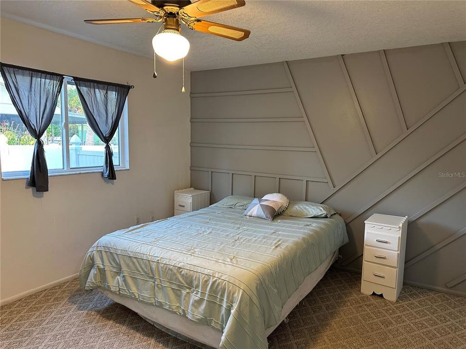 На продажу: $199,900 (3 спален, 2 ванн, 1008 Квадратных фут)