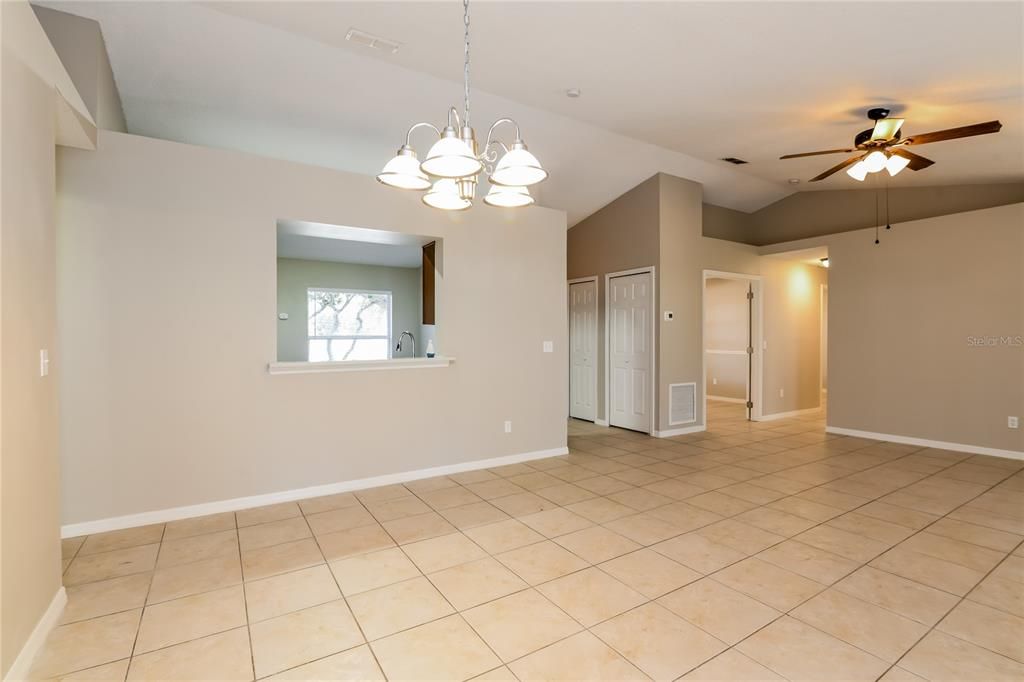 For Rent: $2,355 (4 beds, 2 baths, 1485 Square Feet)