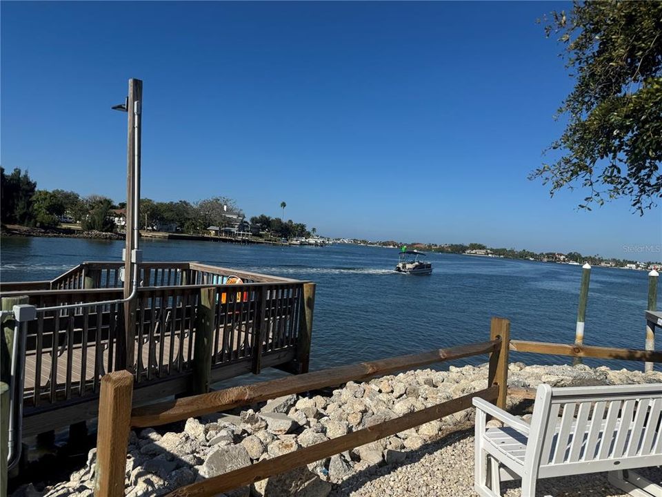 For Sale: $225,000 (2 beds, 1 baths, 900 Square Feet)