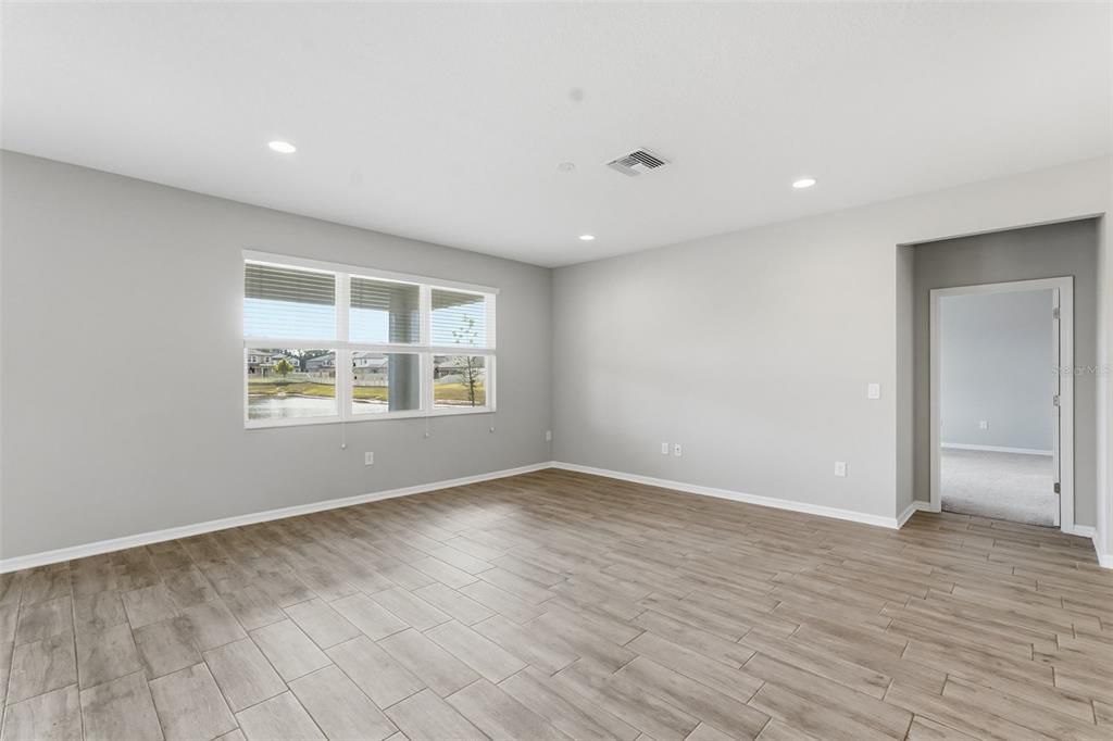 待售: $430,000 (4 贝兹, 3 浴室, 2313 平方英尺)