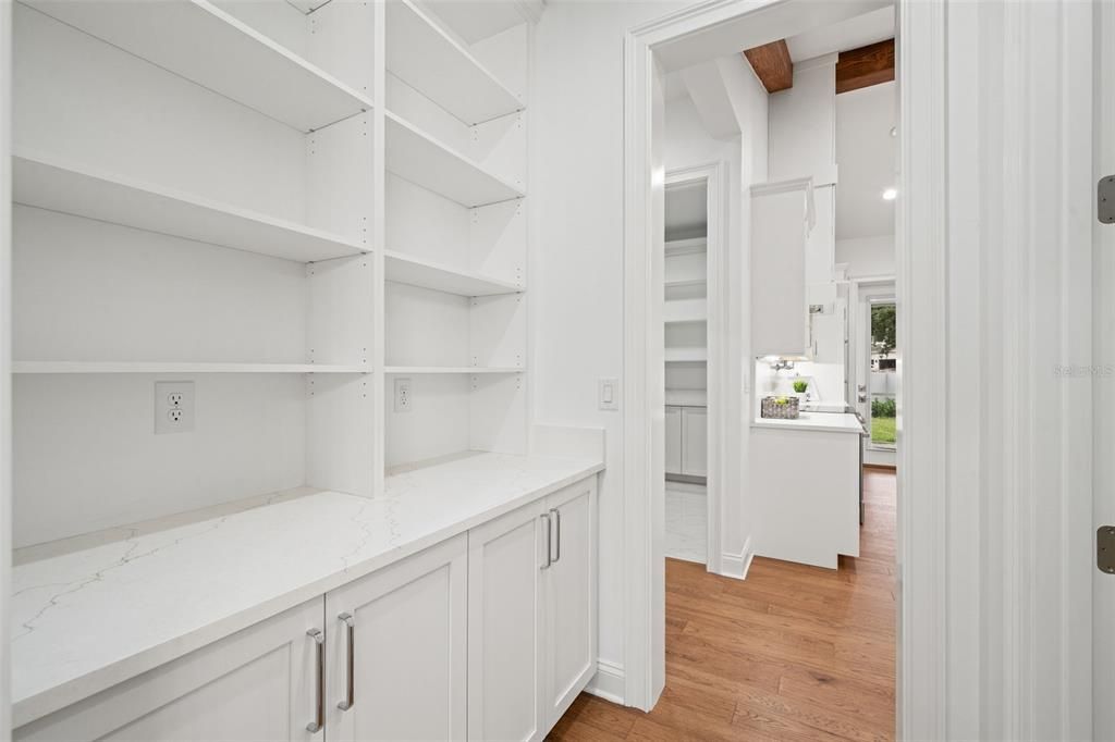 待售: $2,500,000 (4 贝兹, 3 浴室, 3224 平方英尺)