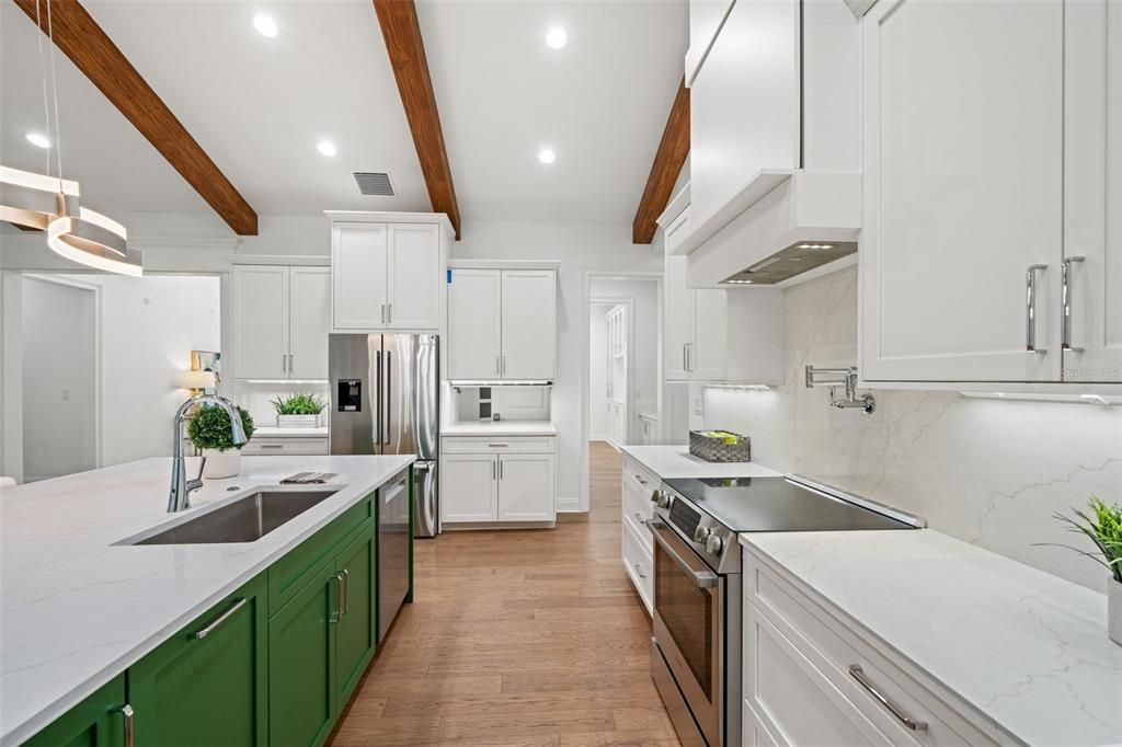 待售: $2,500,000 (4 贝兹, 3 浴室, 3224 平方英尺)