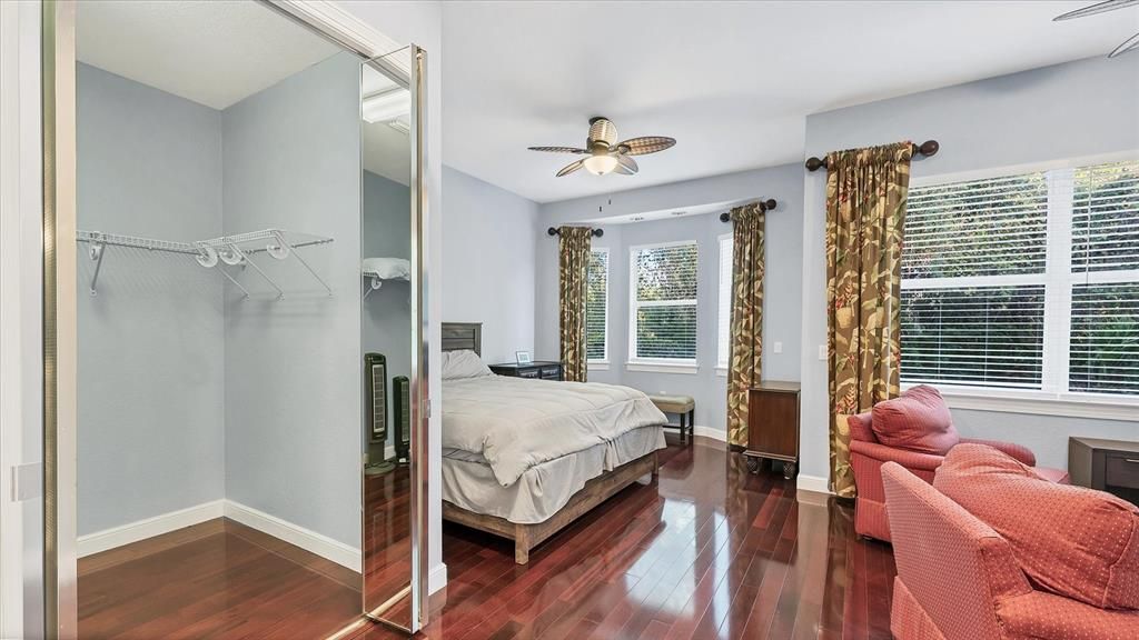 En Venta: $950,000 (3 camas, 3 baños, 2039 Pies cuadrados)