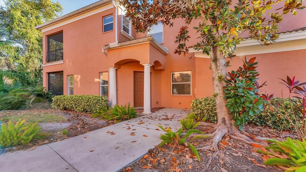 En Venta: $950,000 (3 camas, 3 baños, 2039 Pies cuadrados)