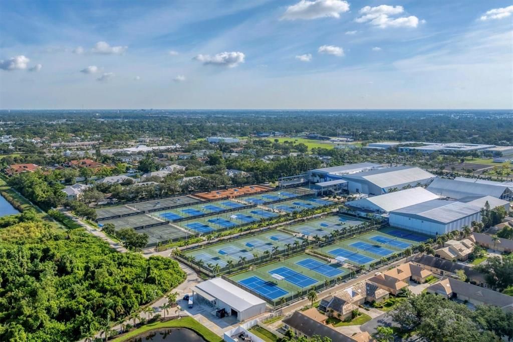 En Venta: $950,000 (3 camas, 3 baños, 2039 Pies cuadrados)