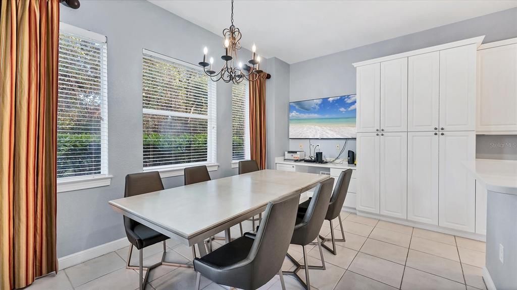 En Venta: $950,000 (3 camas, 3 baños, 2039 Pies cuadrados)