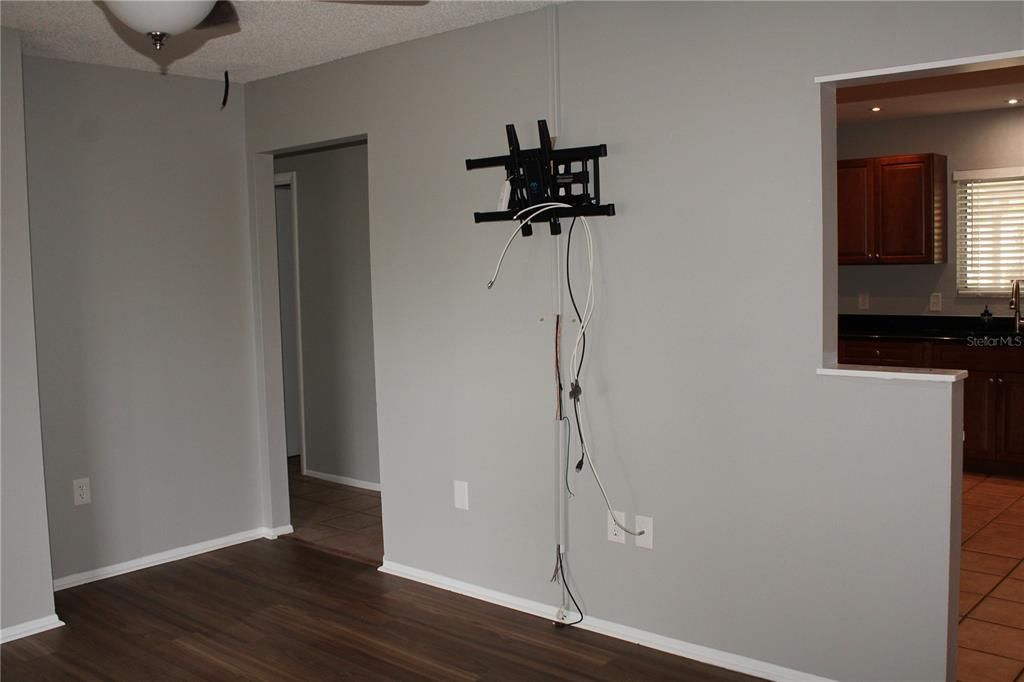 En Renta: $2,495 (4 camas, 2 baños, 1105 Pies cuadrados)