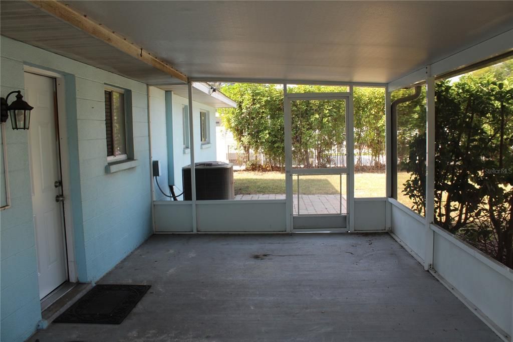 En Renta: $2,495 (4 camas, 2 baños, 1105 Pies cuadrados)