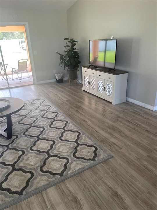 В аренду: $2,400 (3 спален, 2 ванн, 1397 Квадратных фут)