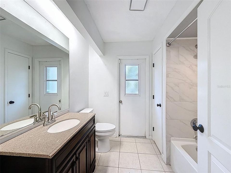 待售: $360,000 (3 贝兹, 2 浴室, 2150 平方英尺)