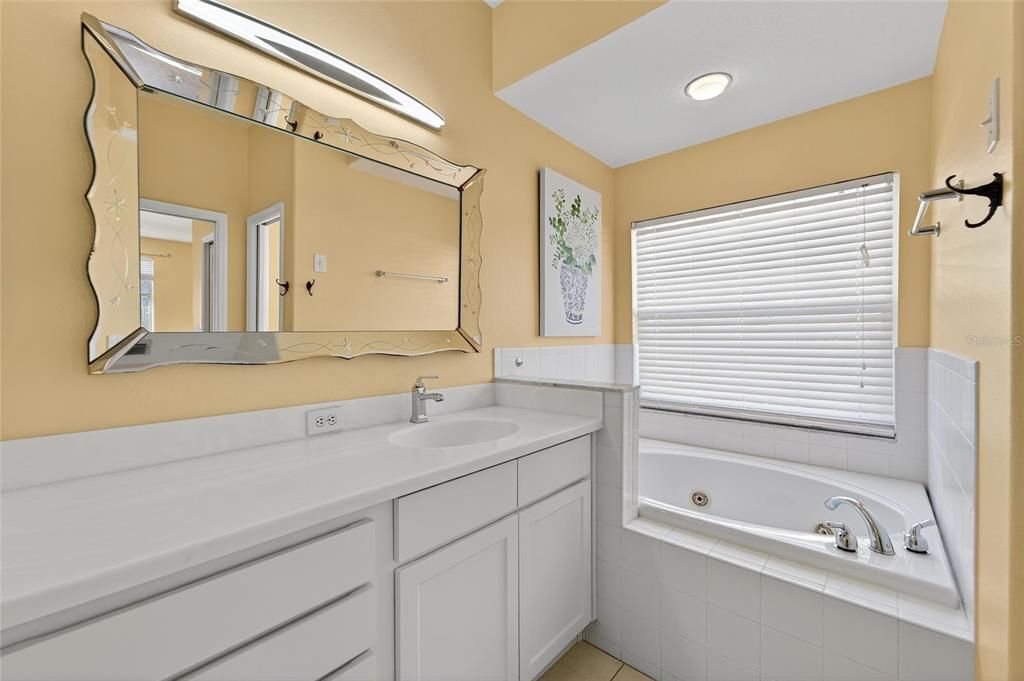 待售: $389,000 (3 贝兹, 2 浴室, 1781 平方英尺)