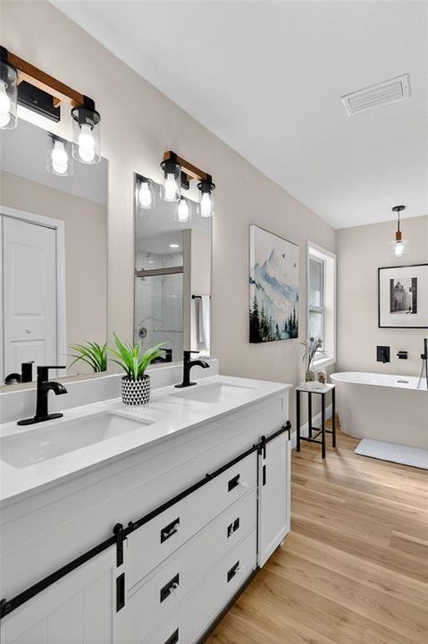 待售: $448,888 (5 贝兹, 3 浴室, 2784 平方英尺)