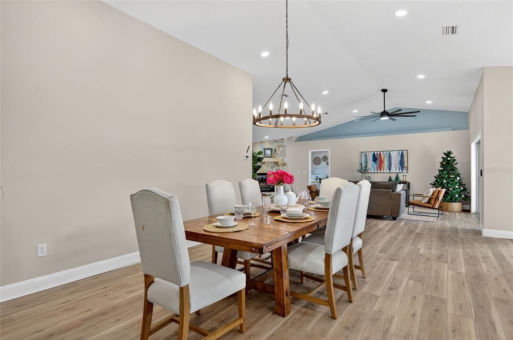 待售: $448,888 (5 贝兹, 3 浴室, 2784 平方英尺)