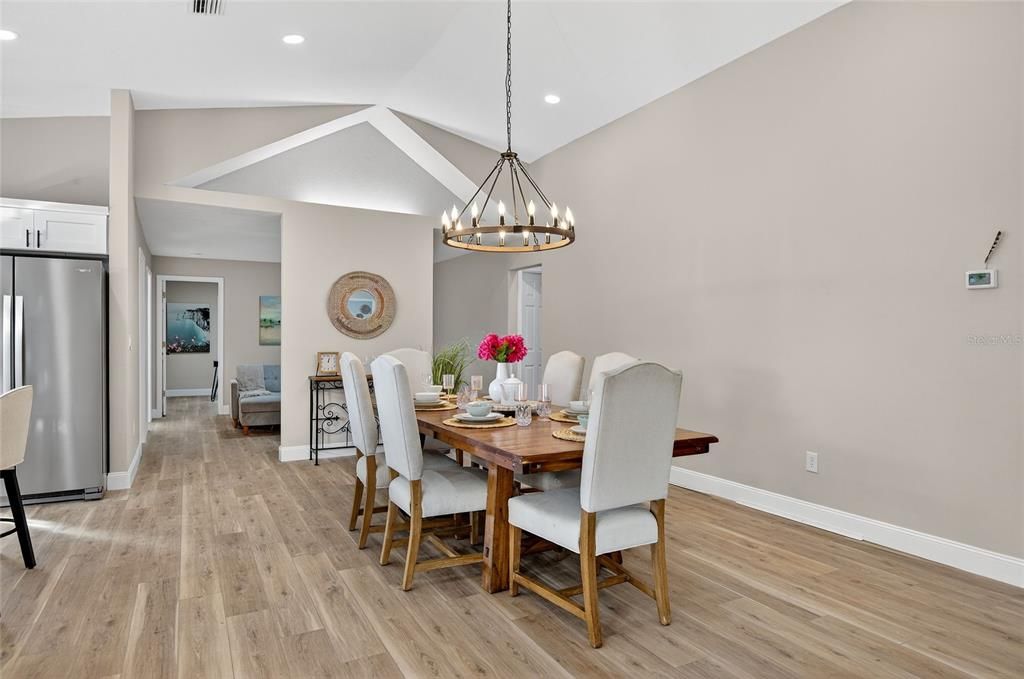 待售: $448,888 (5 贝兹, 3 浴室, 2784 平方英尺)