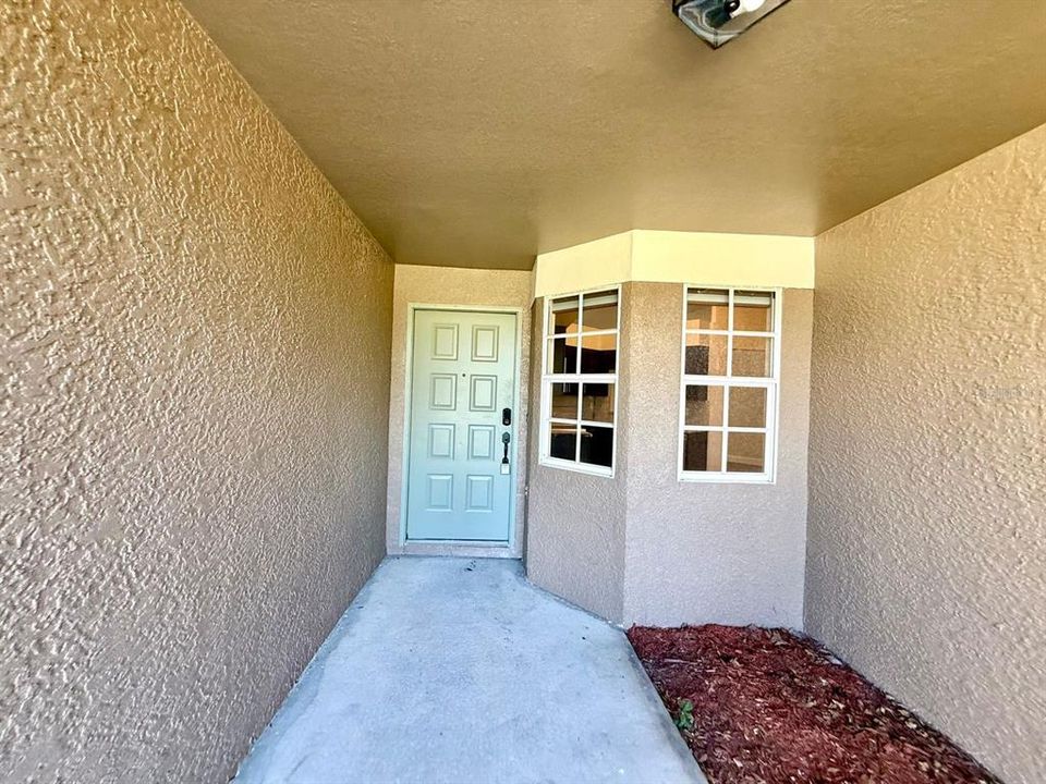 For Rent: $2,950 (4 beds, 2 baths, 1580 Square Feet)