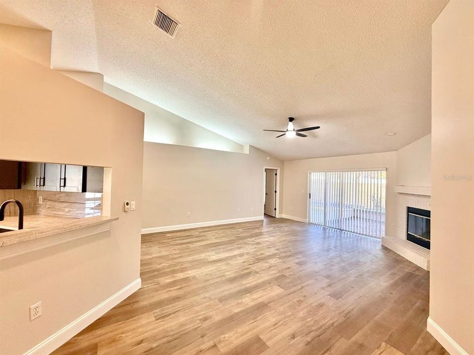 For Rent: $2,950 (4 beds, 2 baths, 1580 Square Feet)