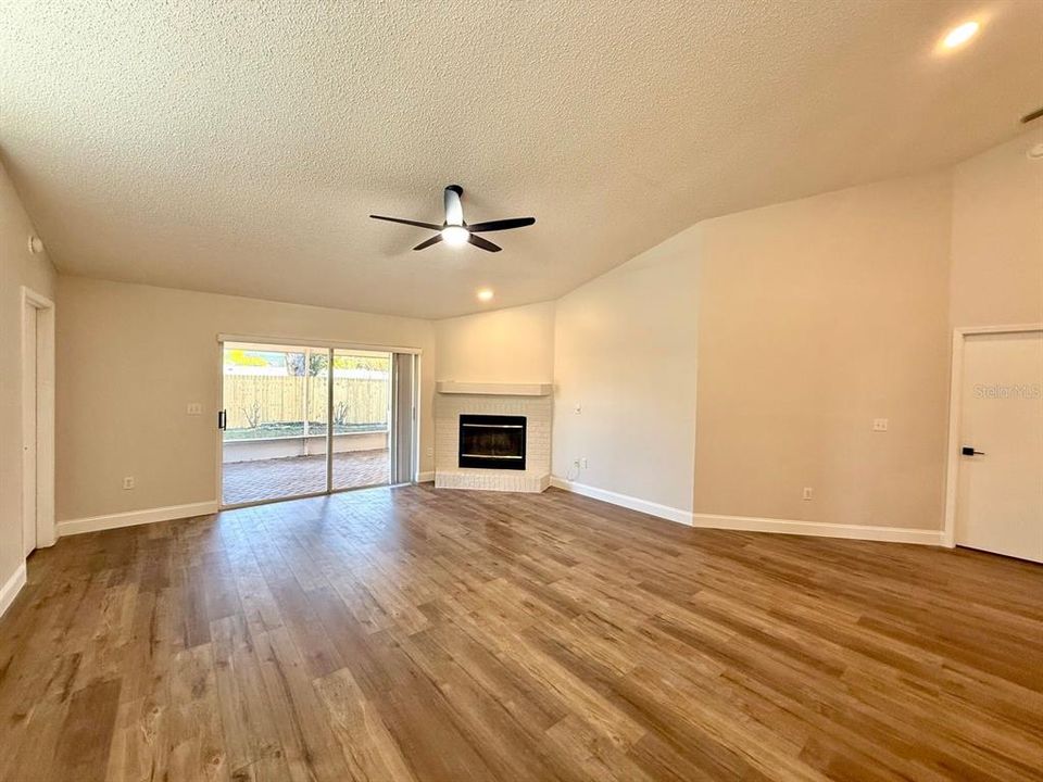 For Rent: $2,950 (4 beds, 2 baths, 1580 Square Feet)