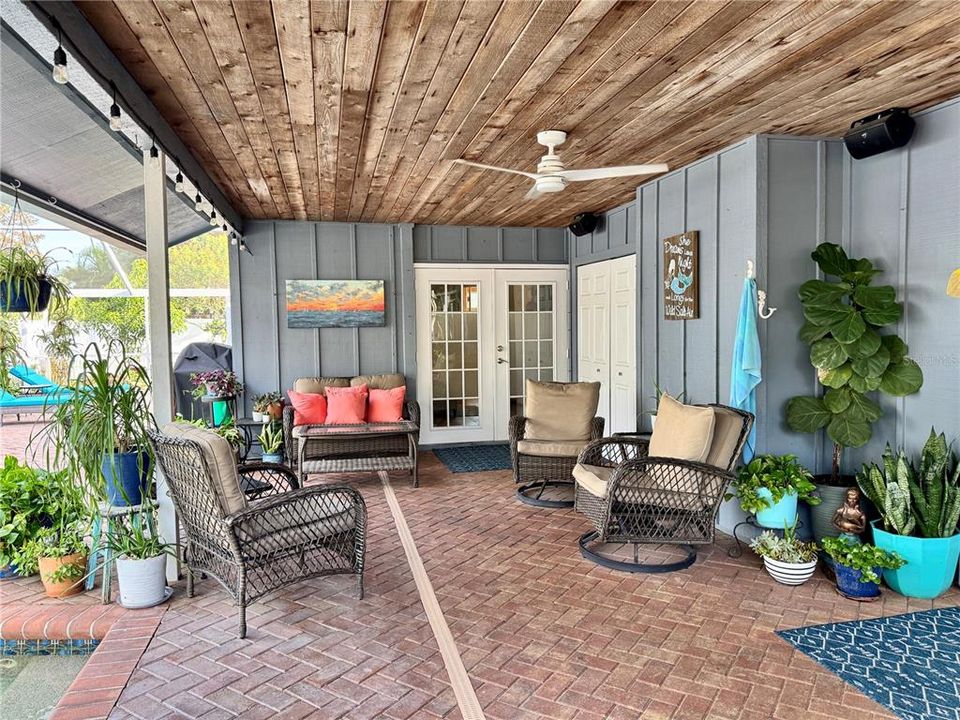 На продажу: $699,900 (3 спален, 2 ванн, 2014 Квадратных фут)