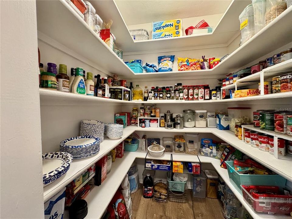 На продажу: $699,900 (3 спален, 2 ванн, 2014 Квадратных фут)