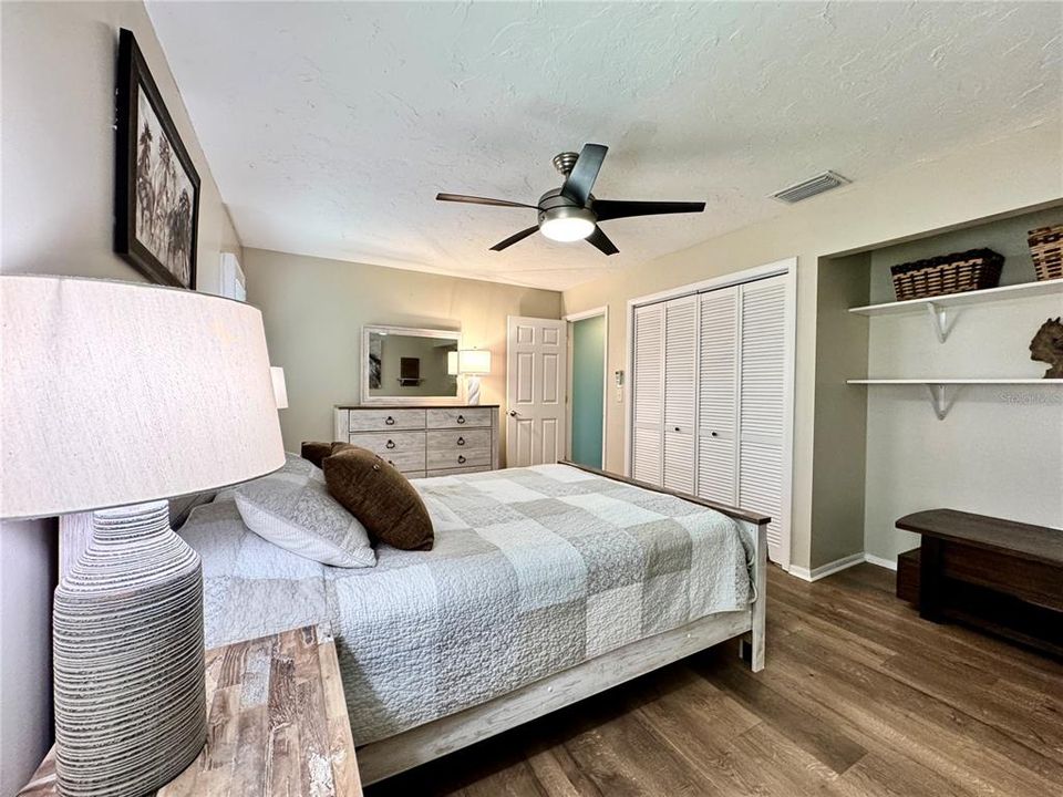 На продажу: $699,900 (3 спален, 2 ванн, 2014 Квадратных фут)