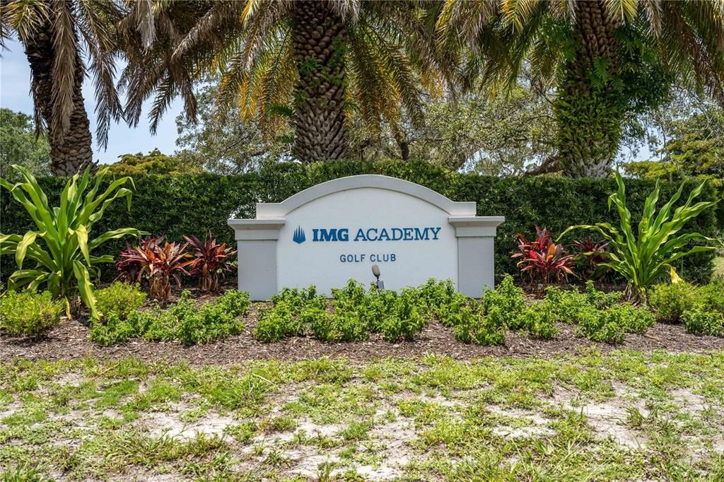 En Venta: $699,900 (3 camas, 2 baños, 2014 Pies cuadrados)