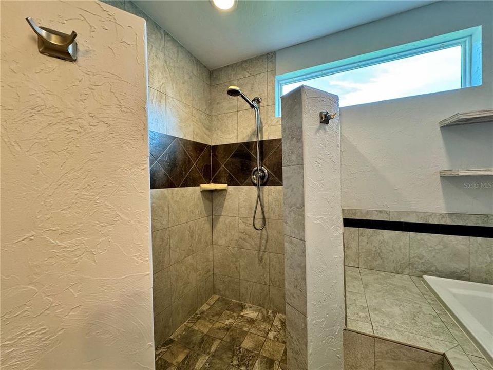 На продажу: $699,900 (3 спален, 2 ванн, 2014 Квадратных фут)