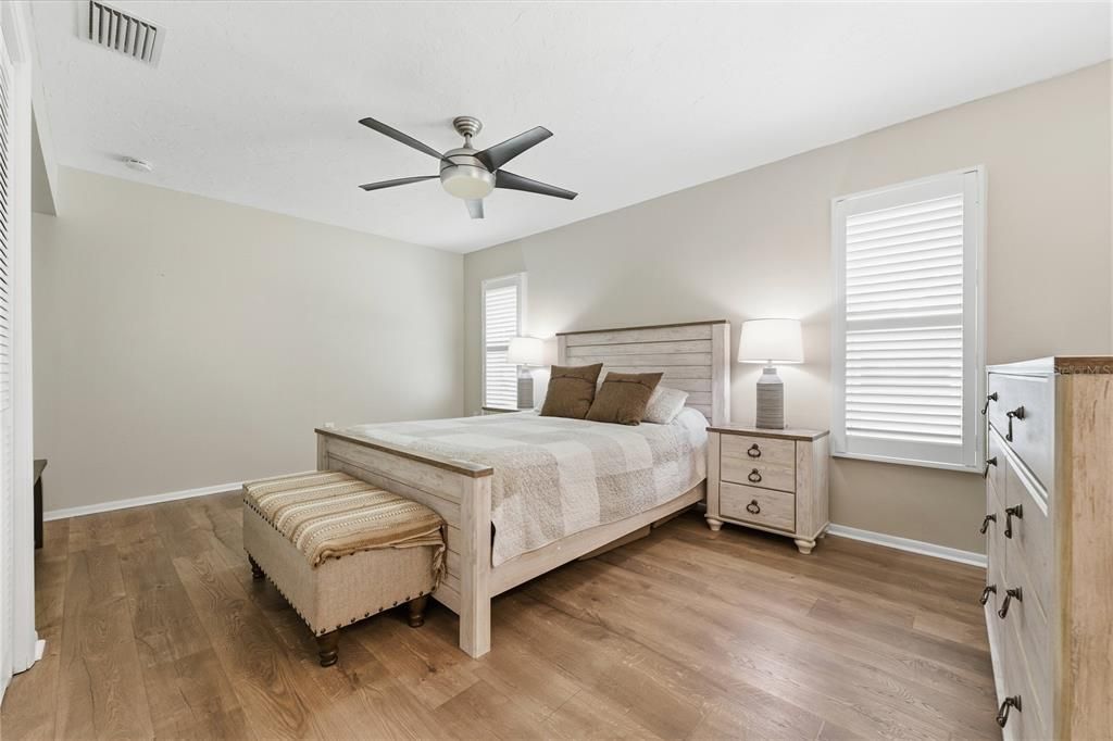 На продажу: $699,900 (3 спален, 2 ванн, 2014 Квадратных фут)