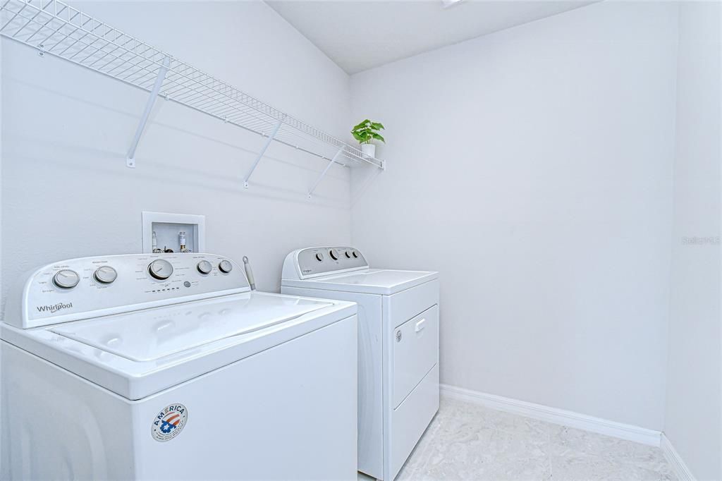 En Venta: $550,000 (5 camas, 4 baños, 3245 Pies cuadrados)