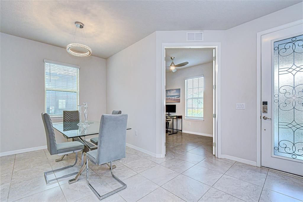 En Venta: $550,000 (5 camas, 4 baños, 3245 Pies cuadrados)