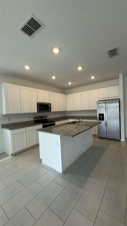 En Venta: $324,990 (4 camas, 2 baños, 2164 Pies cuadrados)