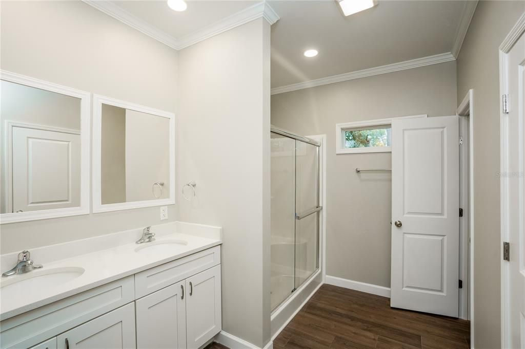 В аренду: $2,310 (3 спален, 1 ванн, 868 Квадратных фут)