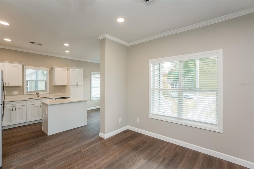 В аренду: $2,310 (3 спален, 1 ванн, 868 Квадратных фут)