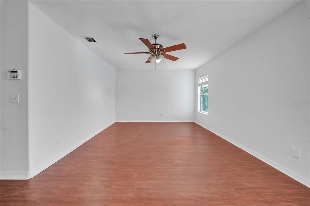 На продажу: $464,900 (3 спален, 2 ванн, 2112 Квадратных фут)