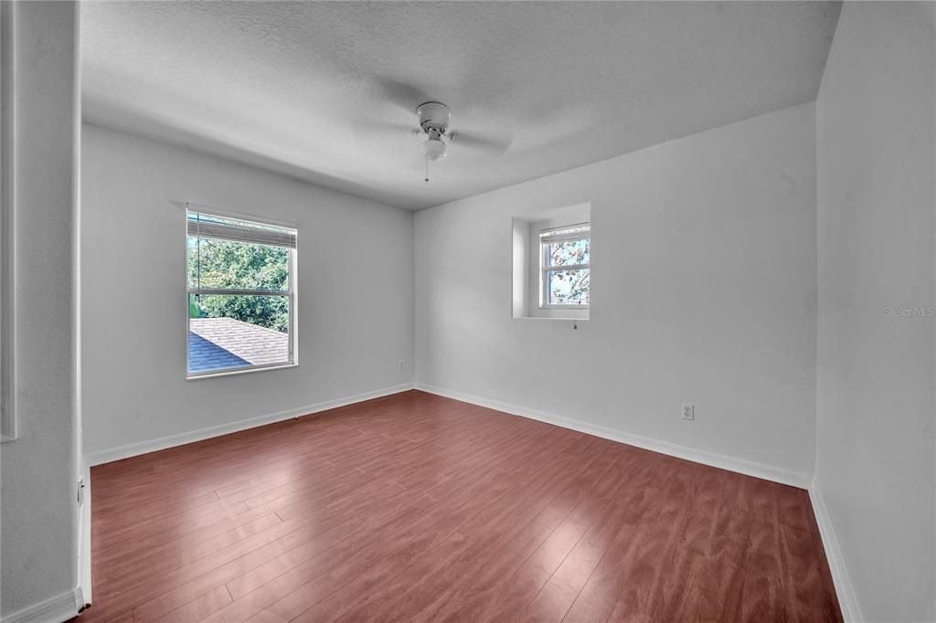 На продажу: $464,900 (3 спален, 2 ванн, 2112 Квадратных фут)