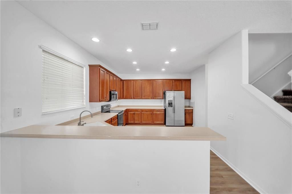 На продажу: $464,900 (3 спален, 2 ванн, 2112 Квадратных фут)