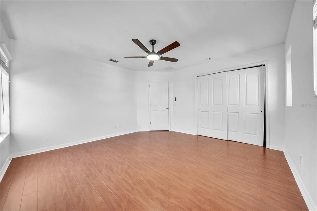 На продажу: $464,900 (3 спален, 2 ванн, 2112 Квадратных фут)