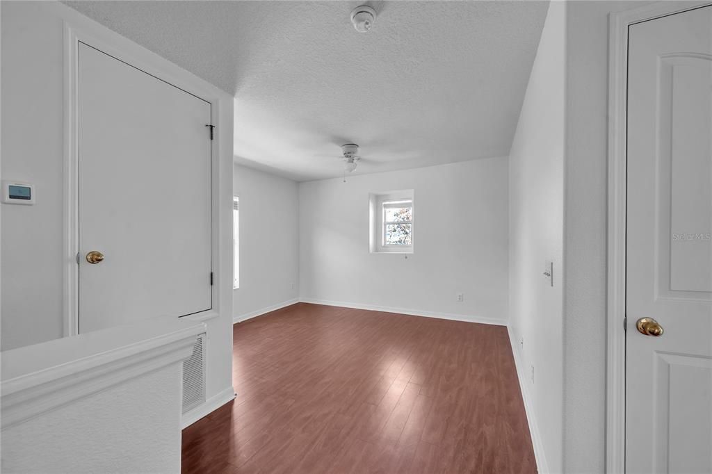 На продажу: $464,900 (3 спален, 2 ванн, 2112 Квадратных фут)