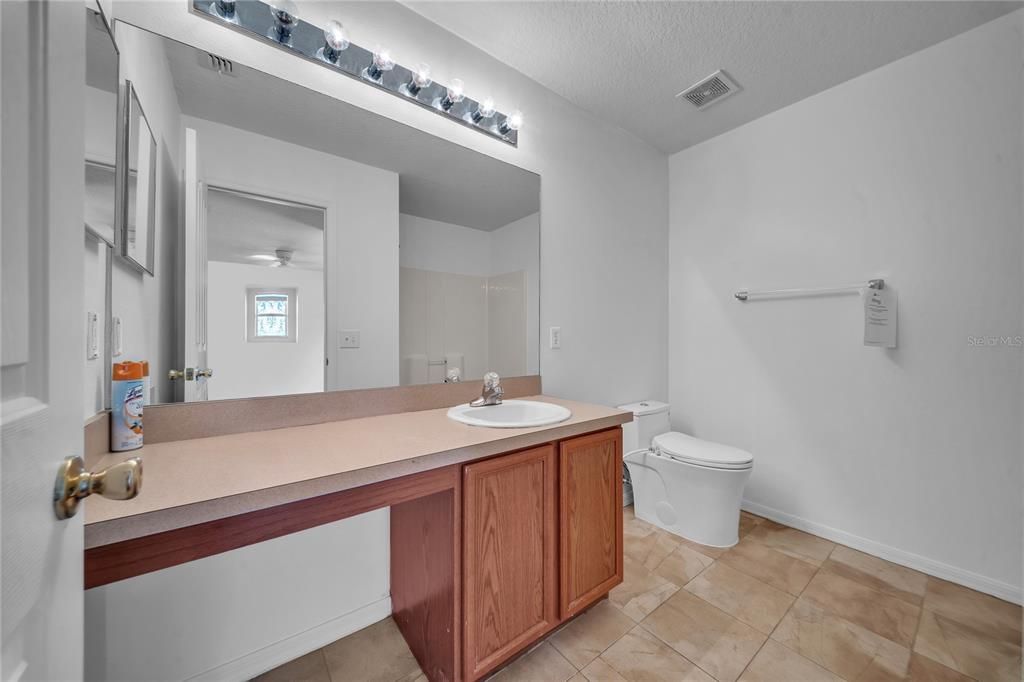 На продажу: $464,900 (3 спален, 2 ванн, 2112 Квадратных фут)