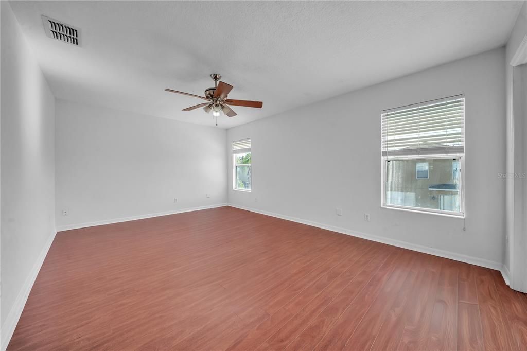 На продажу: $464,900 (3 спален, 2 ванн, 2112 Квадратных фут)