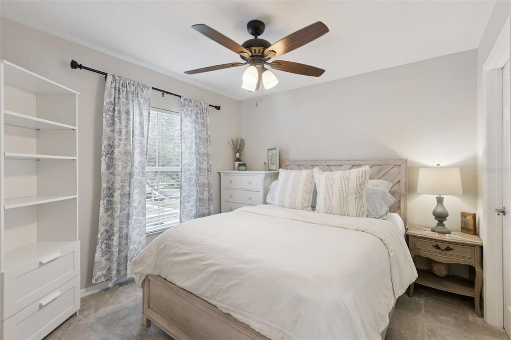 合同活跃: $365,000 (3 贝兹, 2 浴室, 1744 平方英尺)