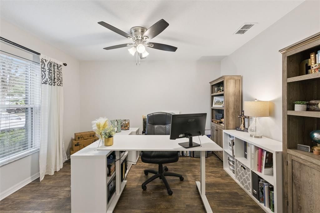 合同活跃: $365,000 (3 贝兹, 2 浴室, 1744 平方英尺)