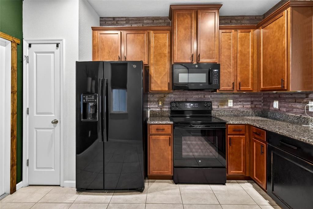 For Sale: $280,000 (3 beds, 2 baths, 1536 Square Feet)