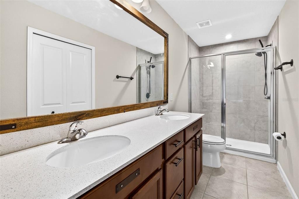 For Sale: $280,000 (3 beds, 2 baths, 1536 Square Feet)