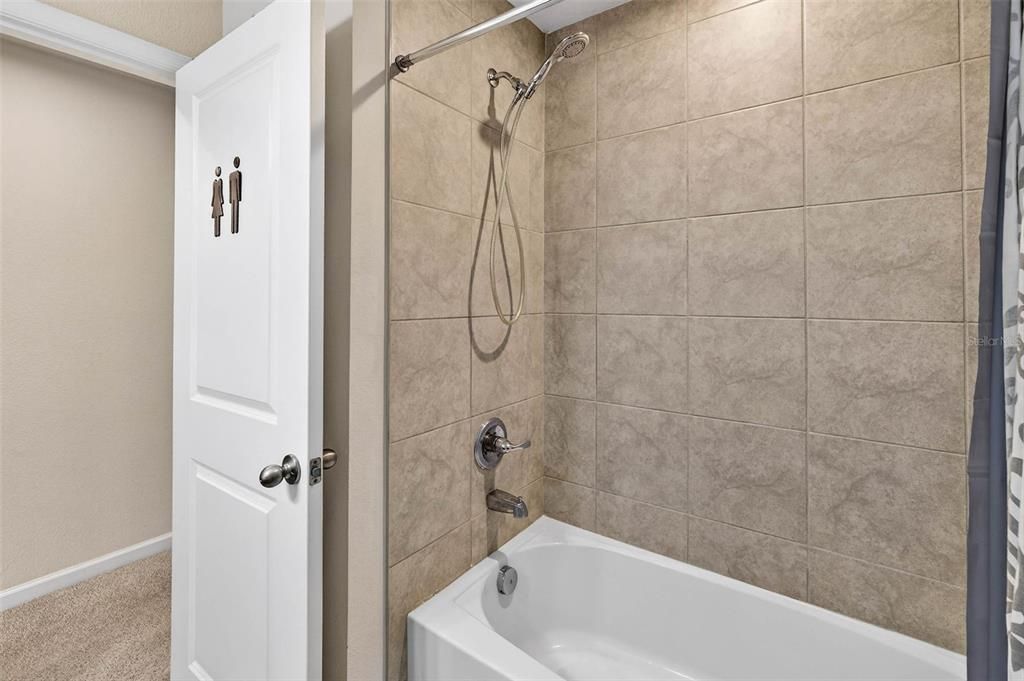 For Sale: $280,000 (3 beds, 2 baths, 1536 Square Feet)