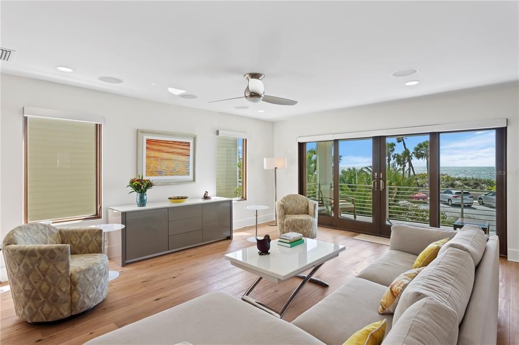 En Venta: $3,750,000 (4 camas, 3 baños, 2006 Pies cuadrados)