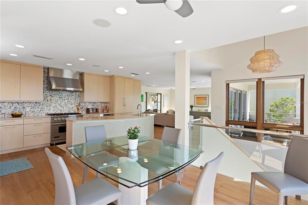 En Venta: $3,750,000 (4 camas, 3 baños, 2006 Pies cuadrados)