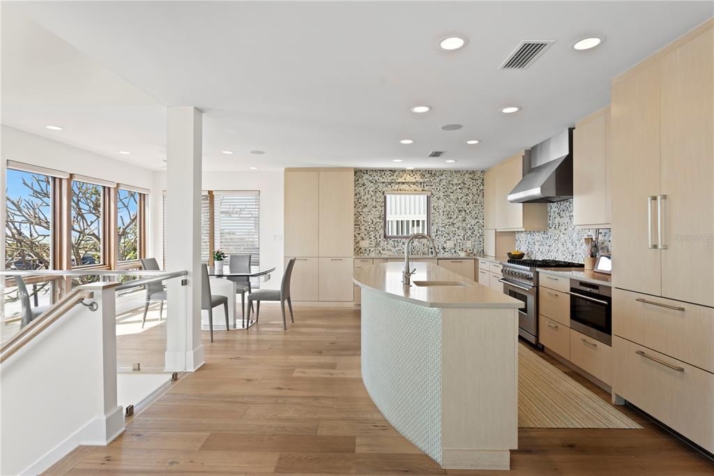 En Venta: $3,750,000 (4 camas, 3 baños, 2006 Pies cuadrados)