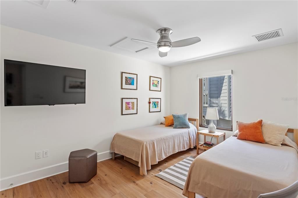 En Venta: $3,750,000 (4 camas, 3 baños, 2006 Pies cuadrados)