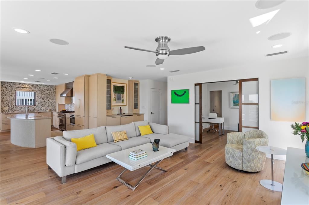 En Venta: $3,750,000 (4 camas, 3 baños, 2006 Pies cuadrados)